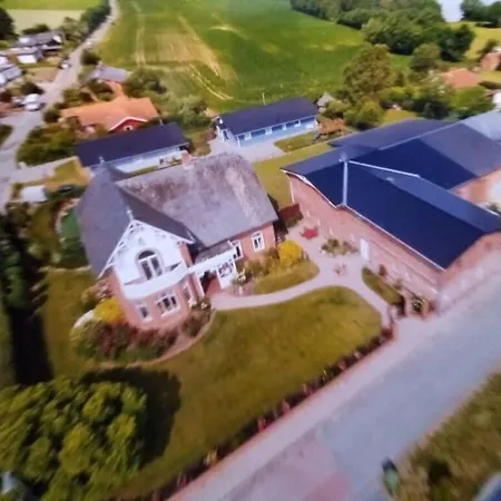 Juergensen Modern Retreat *