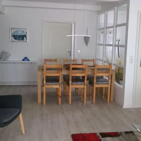 Juergensen Modern Retreat Semesterbostad